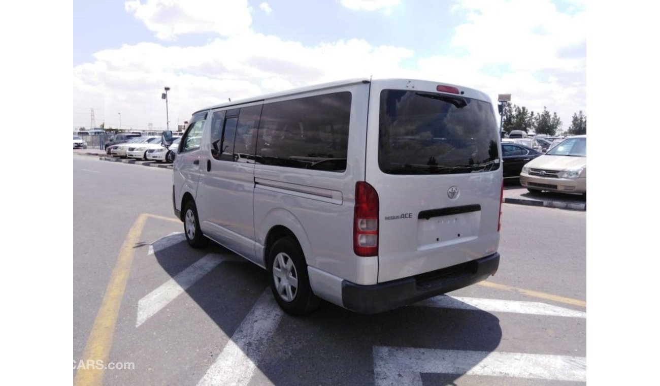 تويوتا هاياس Hiace RIGHT HAND DRIVE (Stock no PM 555 )