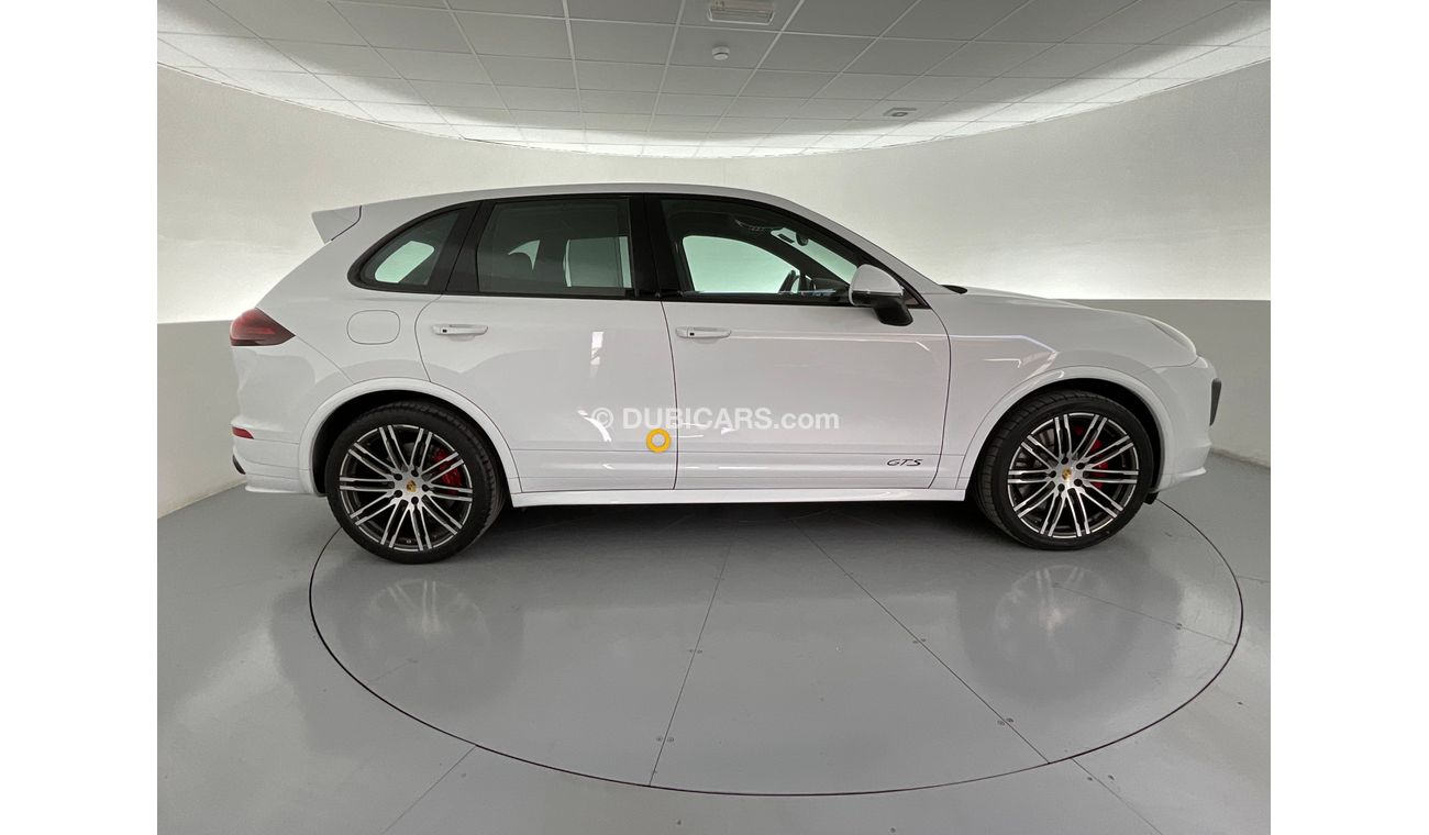 Used Porsche Cayenne GTS GTS 2017 for sale in Dubai 620048