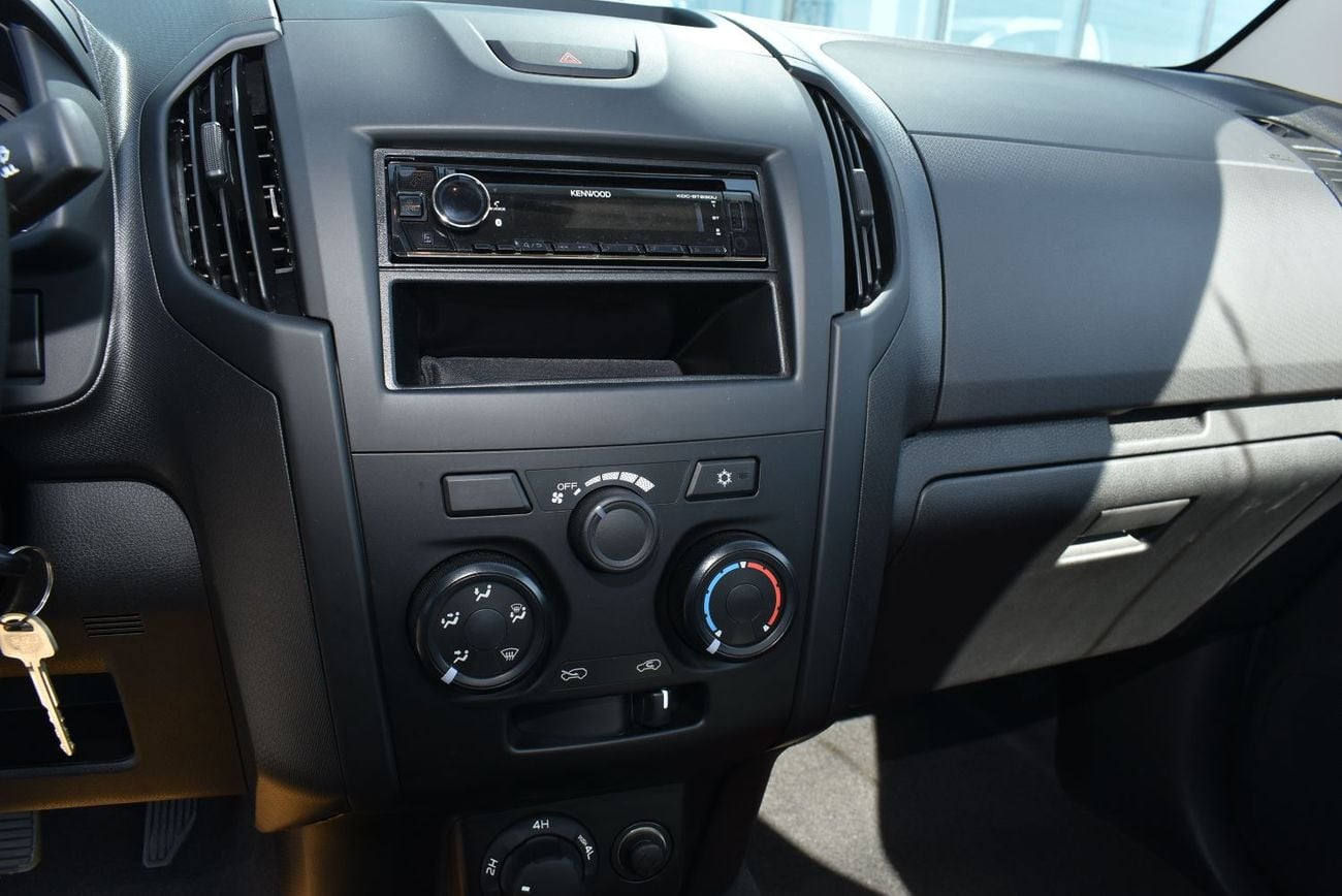 Isuzu D-MAX STANDARD 2.5L 2WD (4x4) Single Cab (2 Doors) MY 2027 - Made in India, GCC spec