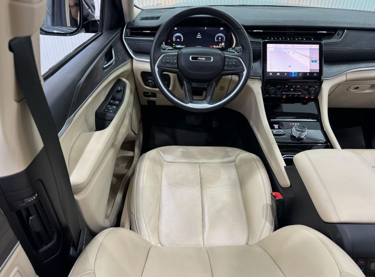 Jeep Grand Cherokee Limited Plus 3.6L 2022 2022 Jeep Grand Cherokee Limited Plus, Warranty, Full Jeep Service History ,