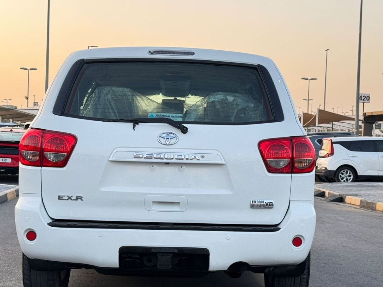 تويوتا سيكويا In excellent condition, no accidents, does not require any expenses.