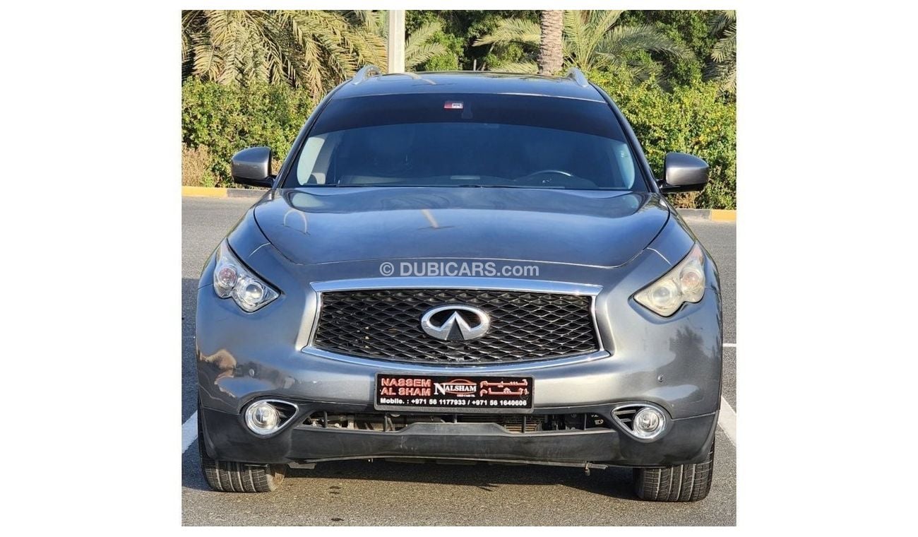 Infiniti QX70