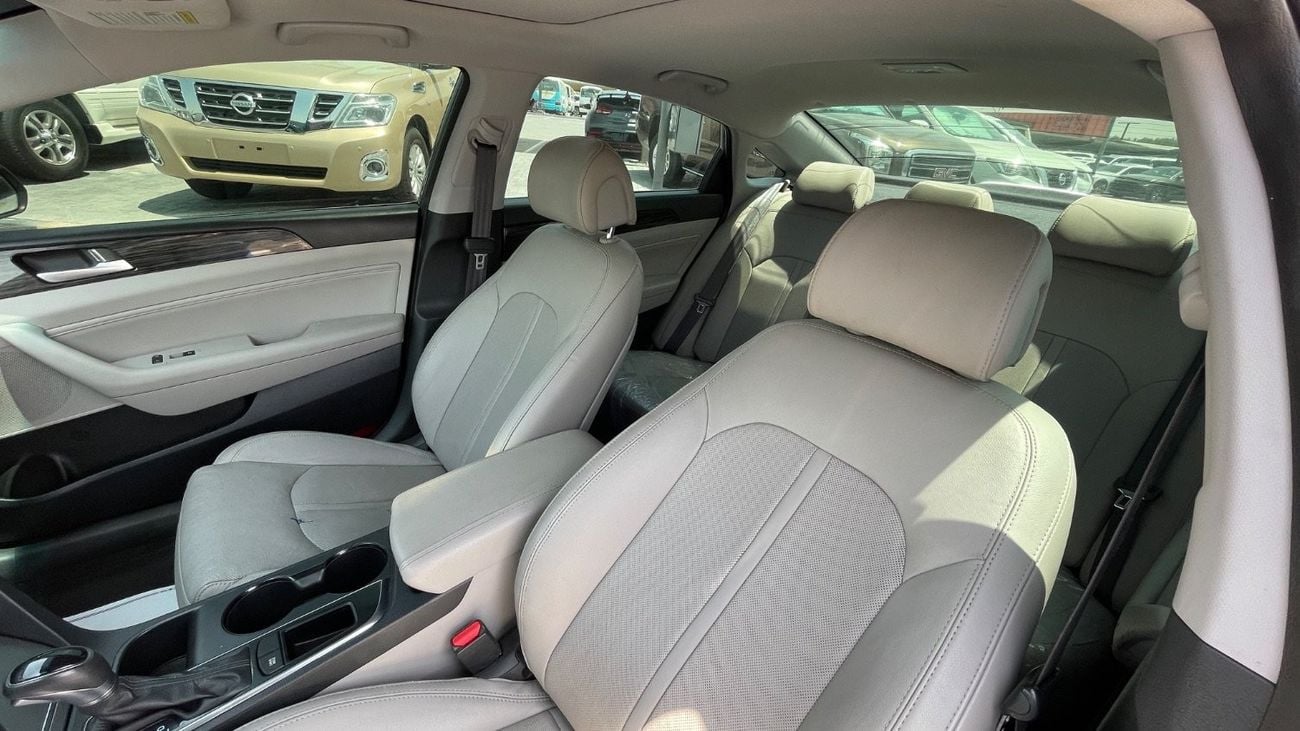 Hyundai Sonata Limited 2.4L