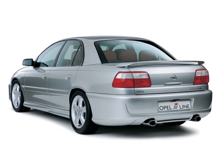 Opel Omega exterior - Right 