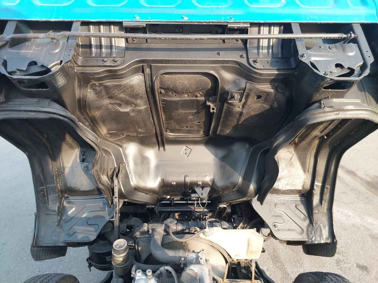 Mitsubishi Fuso Canter (RAMADAN OFFER) MITSUBISHI CANTER TRUCK RHD 1988 MODEL 8.4 L DIESEL MANUAL(PM427337)