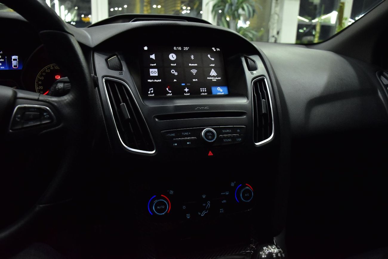 فورد فوكاس EXCELLENT DEAL for our Ford Focus ST ( 2017 Model ) in White Color GCC Specs