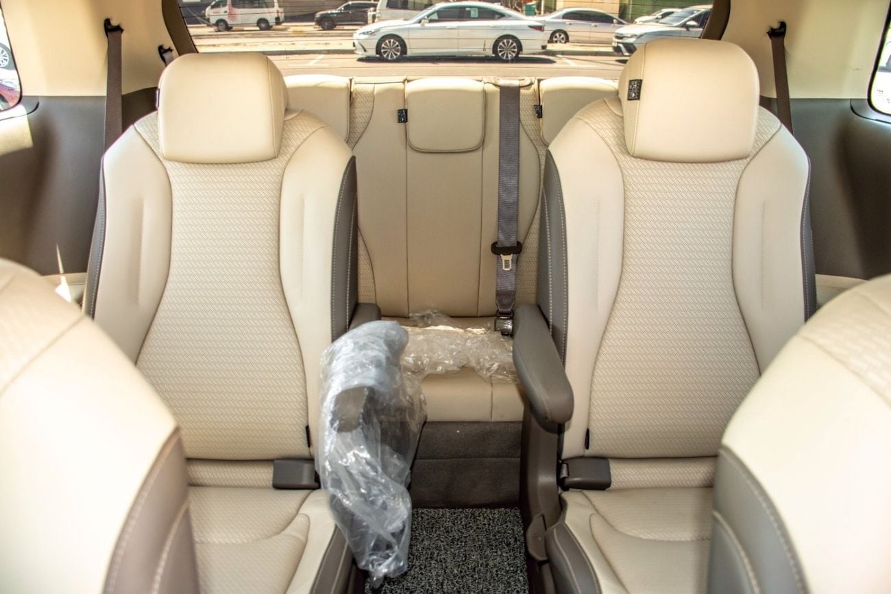 Kia Carnival GLS TOP