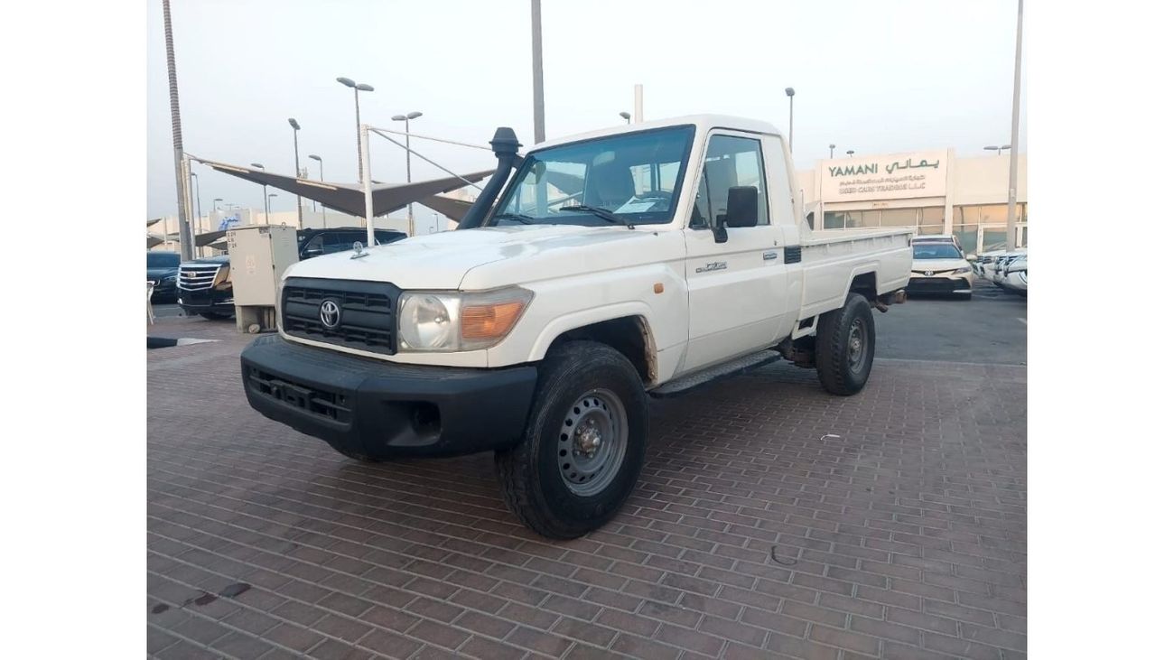 تويوتا لاند كروزر بيك آب 79 SC 4.2L DIESEL MANUAL TRANSMISSION