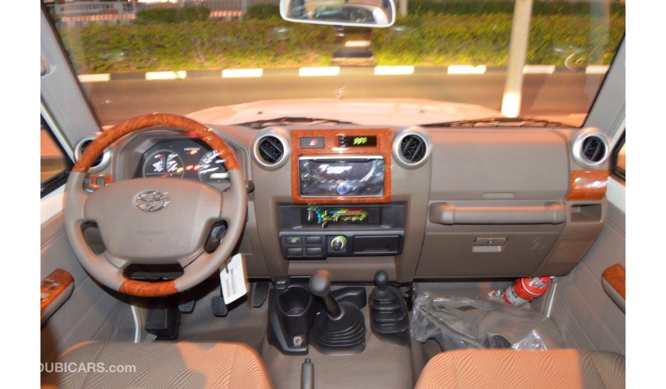 Toyota Land Cruiser Hardtop V6 4.0L 5 Seater with Winch