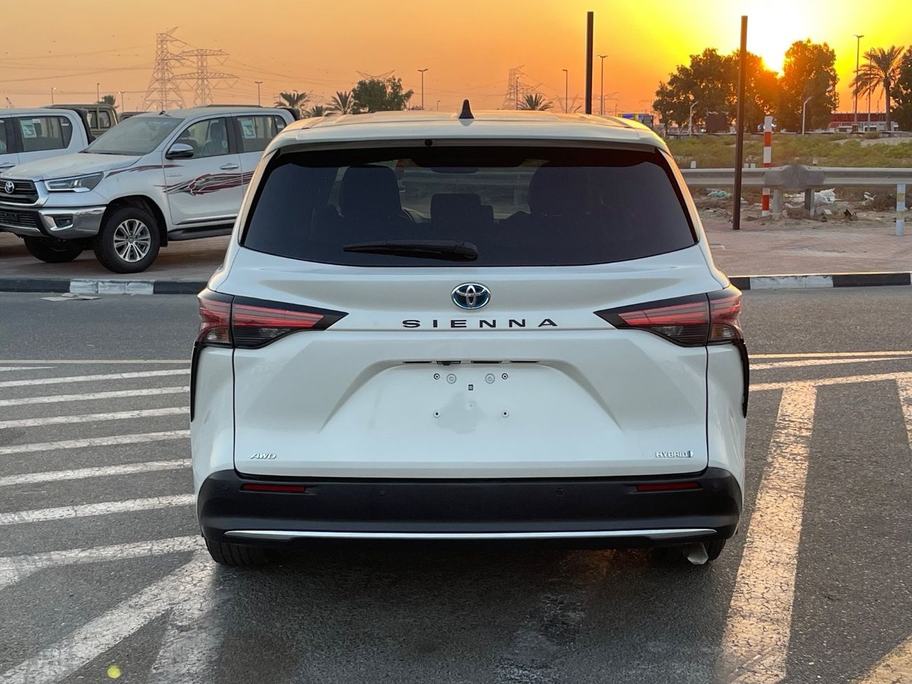 تويوتا سيينا 2021 TOYOTA SIENNA XLE HYBRID 4x4 FULL OPTIONS IMPORTED FROM USA