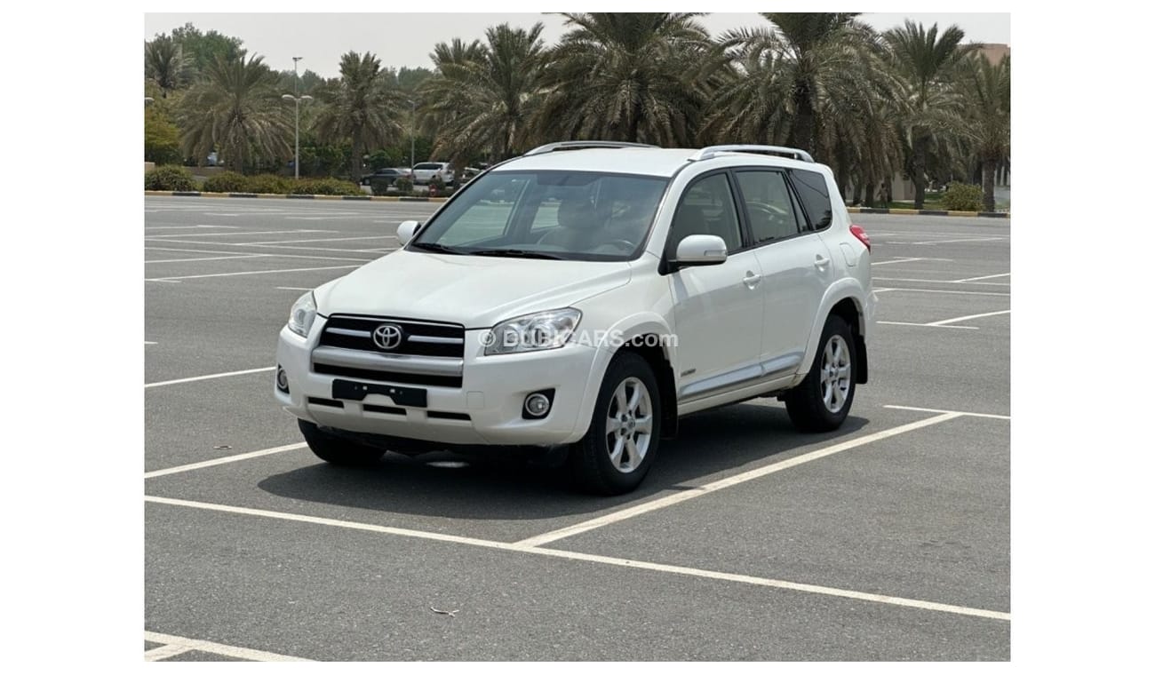 Toyota RAV4 MODEL 2012 GCC CAR PERFECT CONDITION inside and outside f