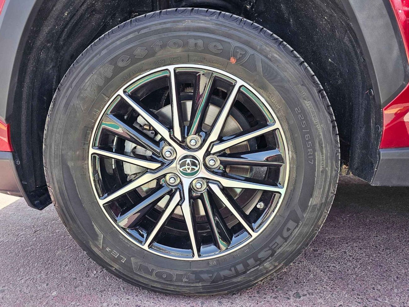 تويوتا راف ٤ LE/ LOW MILEAGE/ ORG AIRBAG/ DVD CAMERA/ RIMS/ LOT# 36355