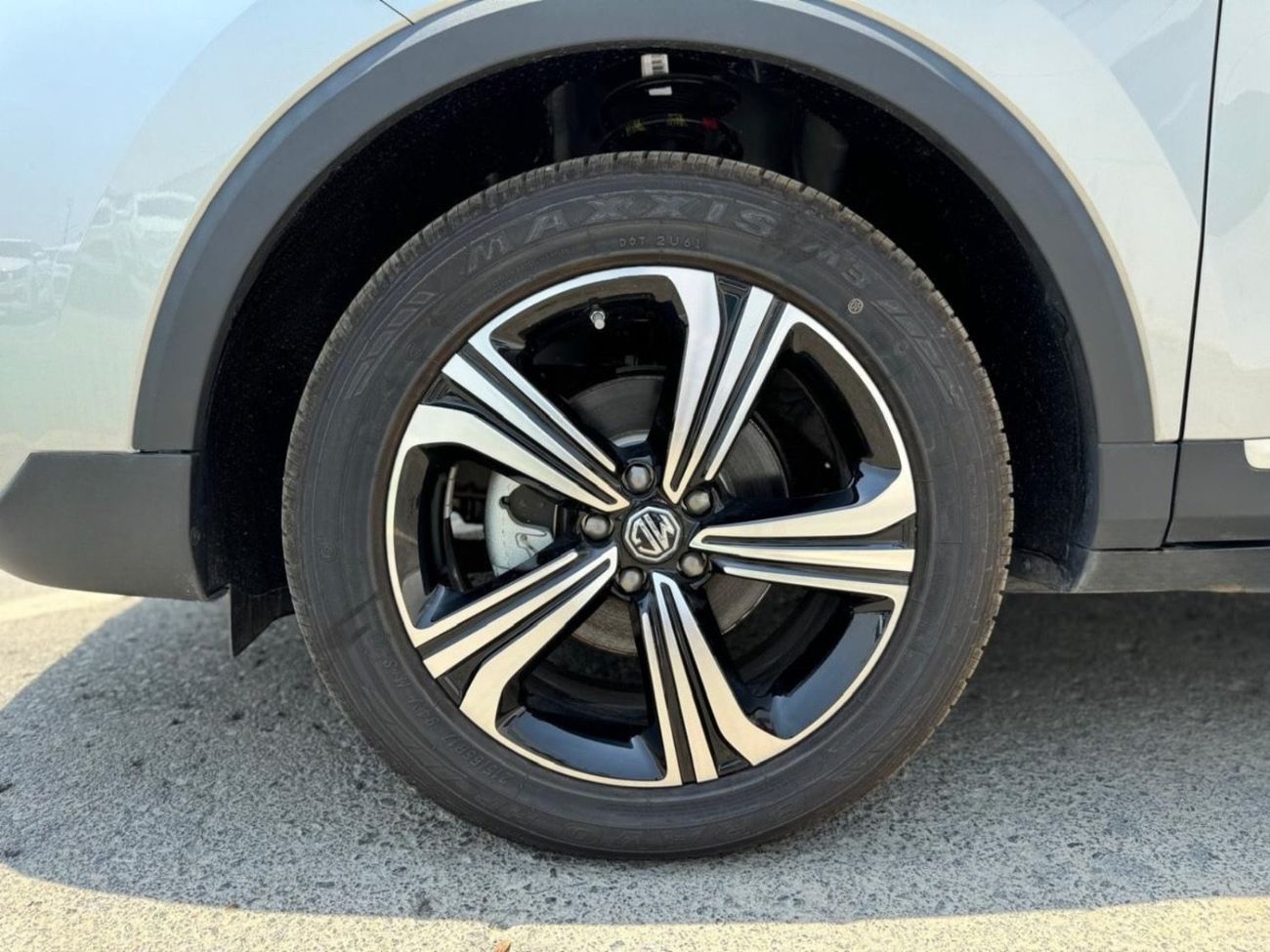 MG ZS MG ZS 1.5L (LUXURY) - 2025 MODEL SILVER COLOR