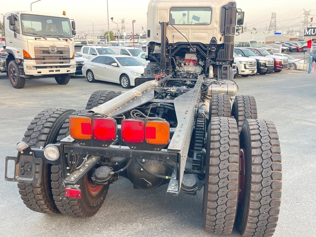 هينو 700 