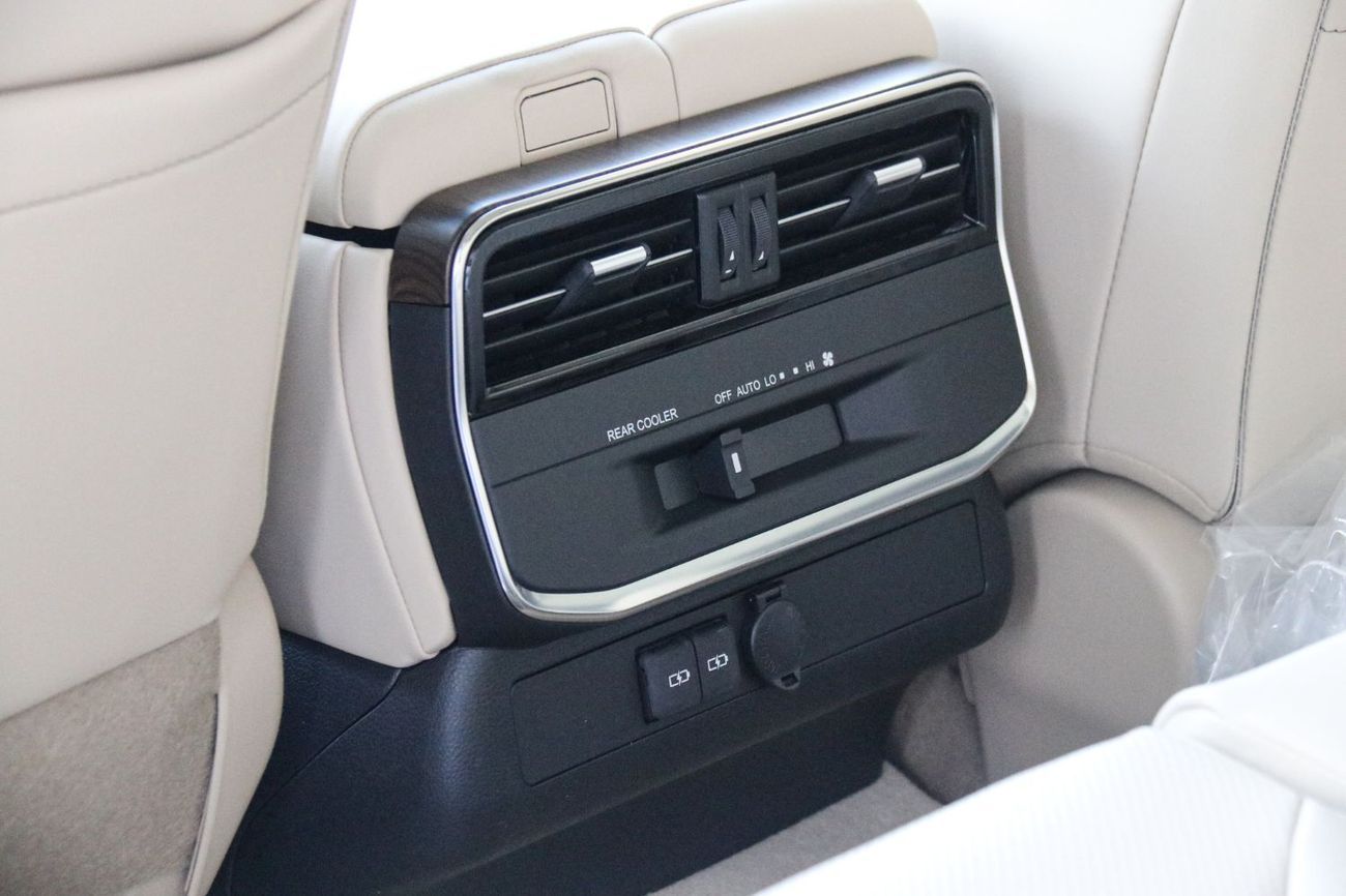 Toyota Land Cruiser GXR 3.5L Toyota Land Cruiser GXR | 3.5L Turbo | No Radar | Best Export price