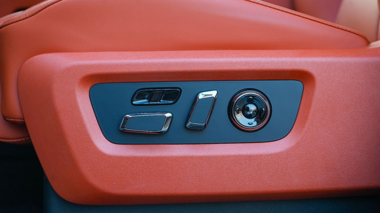 روكس 01 VIP 6 Seaters With Kitchen White 2025MY Export Price