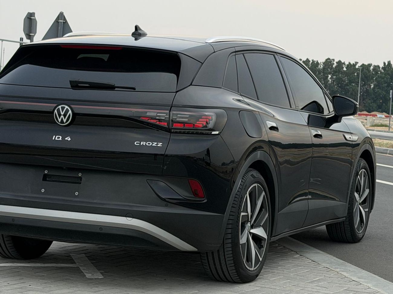 فولكس واجن ID.4 كروز حاله ممتازه من الداخل والخارج