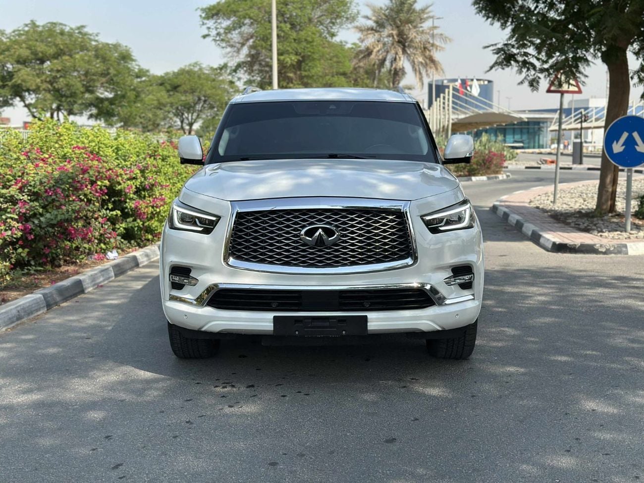إنفينيتي QX80 Luxury 5.6L