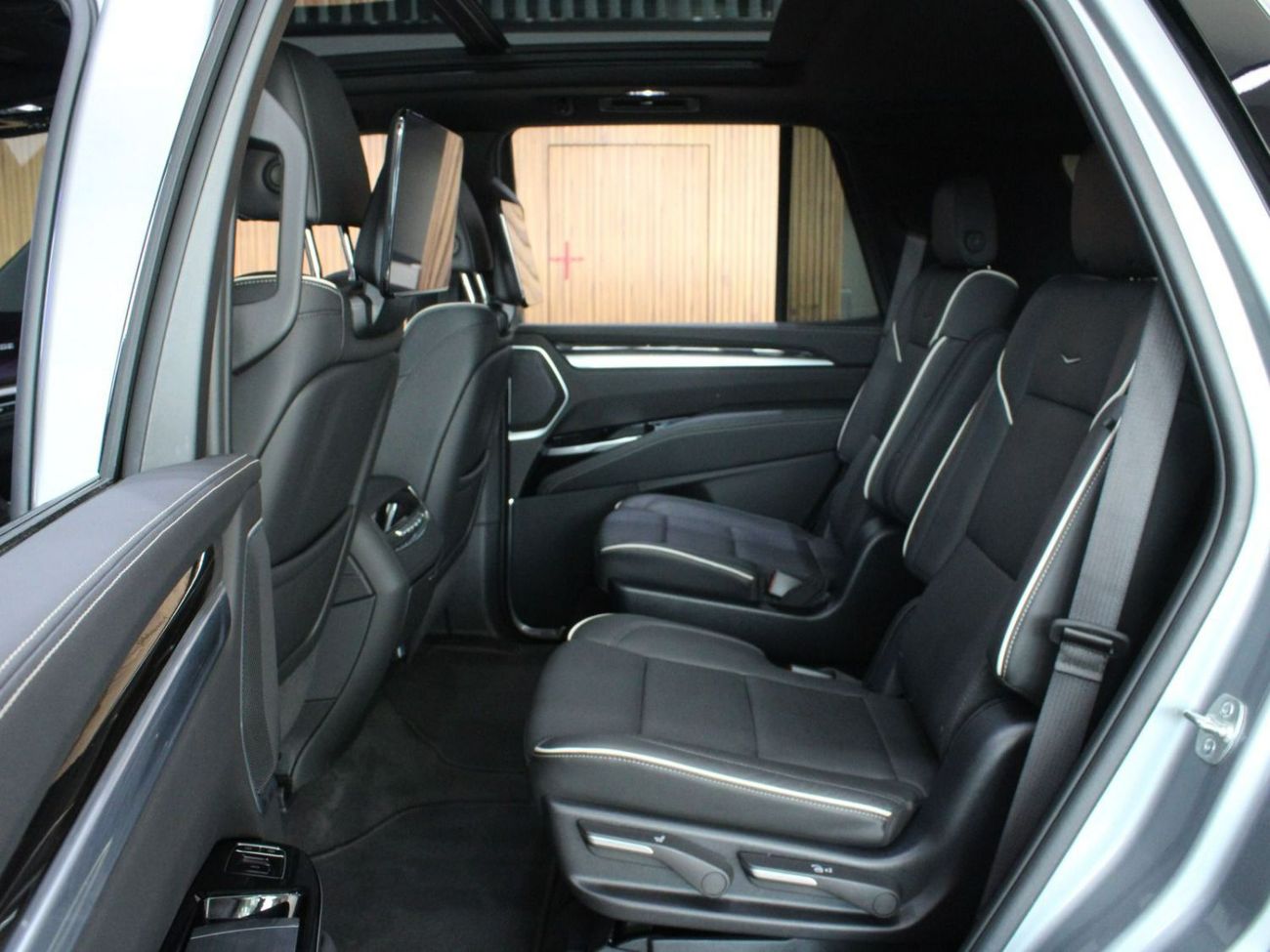 كاديلاك إسكالاد Sport Platinum 6.2L 4WD