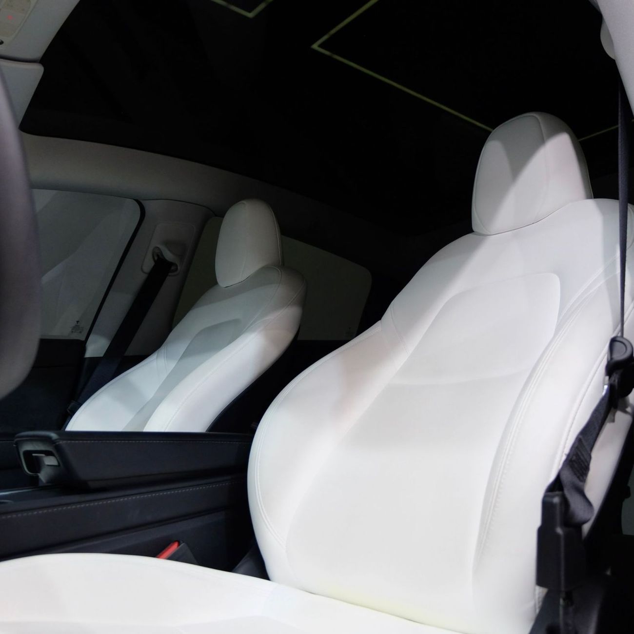 Tesla Model Y Long Range (AWD) AED 2,350 / Monthly l 0% Down Payment l Long Range l Agency Warranty