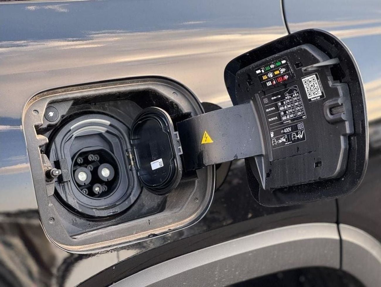 مرسيدس بنز EQB 260 MERCEDES BENZ  EQB 260  2024