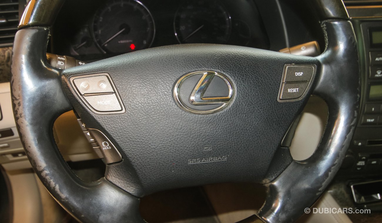 Lexus LS460