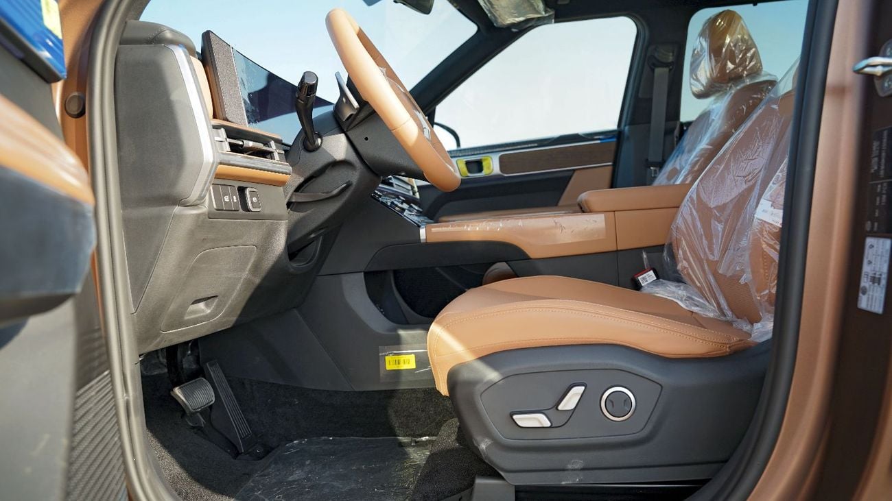 هيونداي سانتا في 2.0T - 5 Seater SUV - 2 Sunroof - Power Seats - 12.3" Screen - 20'' Alloy Wheels