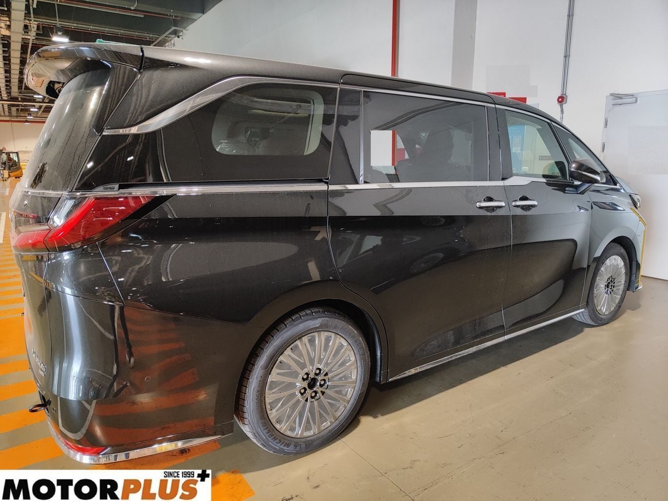 Lexus LM 350h Hybrid 7 Seater 2026 Model - Ready Stock!