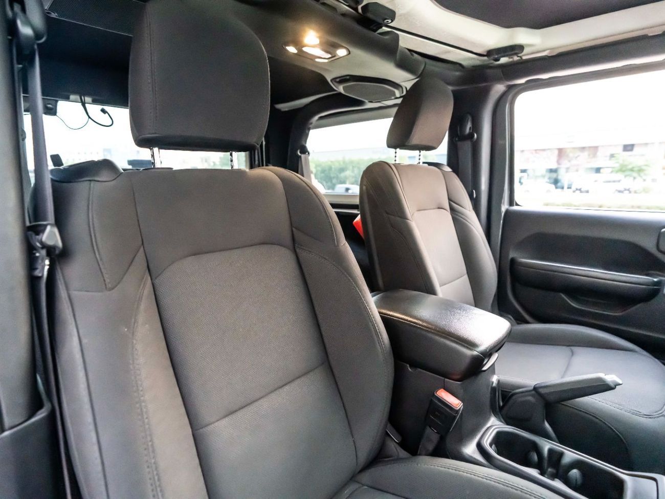 جيب رانجلر Sport S 3.6L A/T