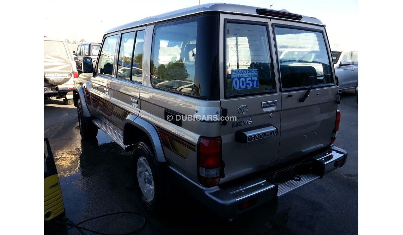 تويوتا لاند كروزر Hard Top 76 LX 10, Petrol engine, 10 Seats