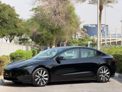 Tesla Model 3 LONG RANGE