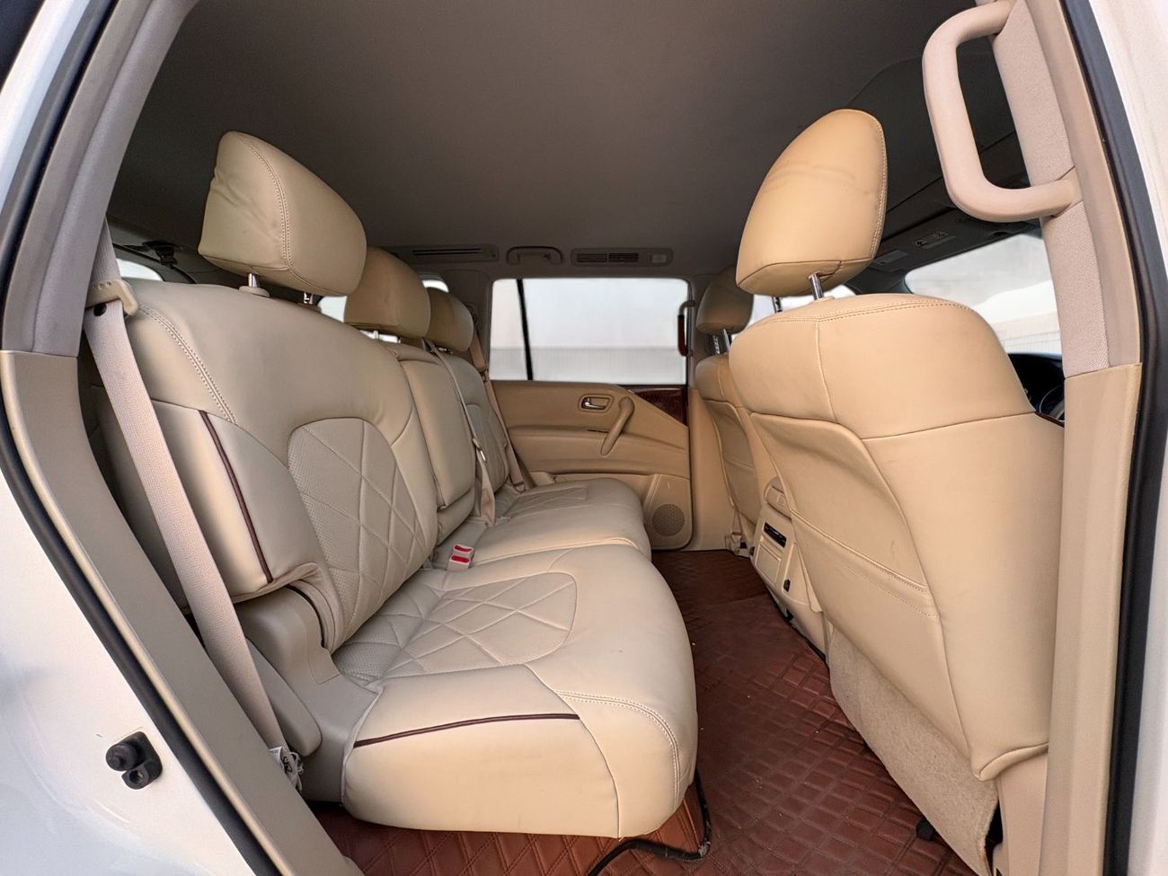 Nissan Patrol SE Platinum 4.0L 2018 | GCC SPECS | AED 1,430 per month