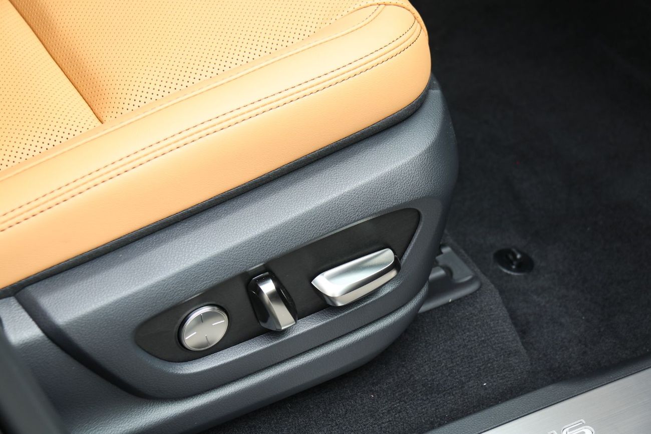 Lexus LX 600 Signature 3.5L Lexus LX600 2025 | Signature | Best Export Price