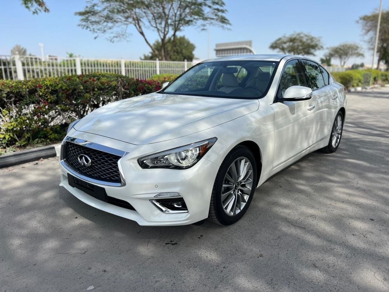 Infiniti Q50 LUXE 3.0L