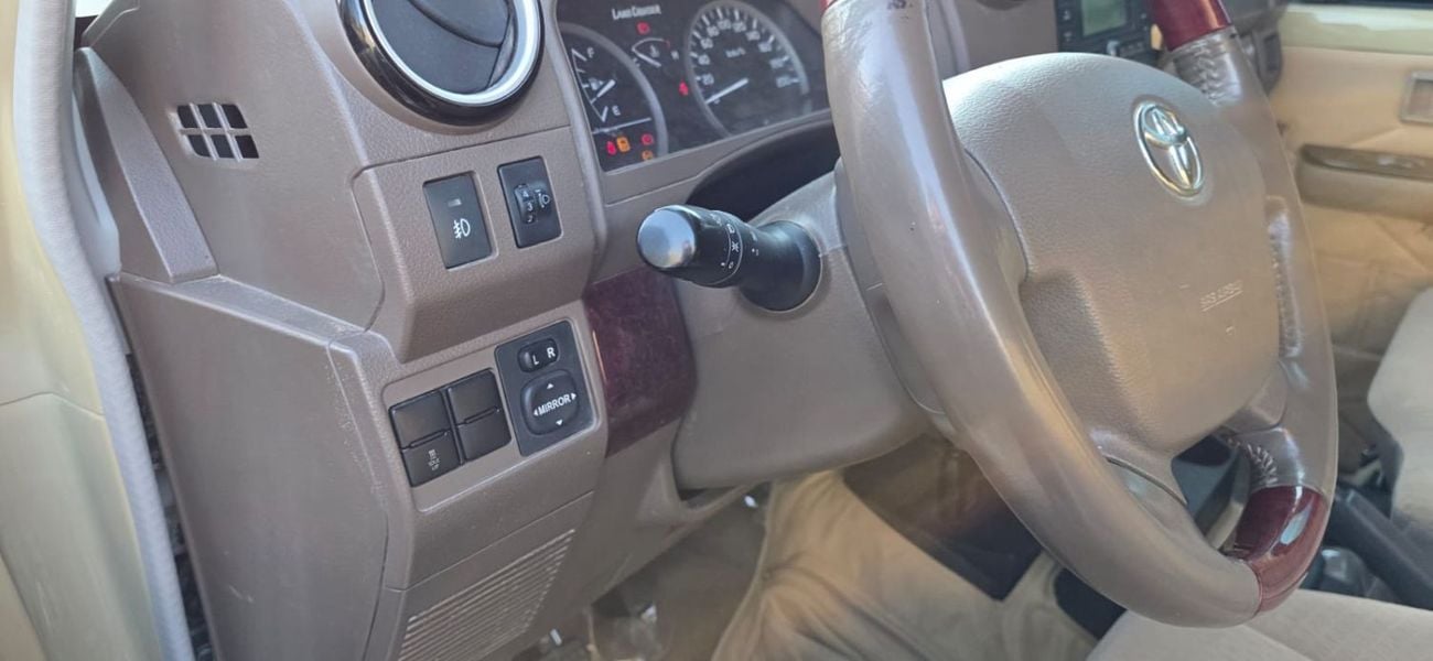 تويوتا لاند كروزر بيك آب 4.5 V8 DIESEL