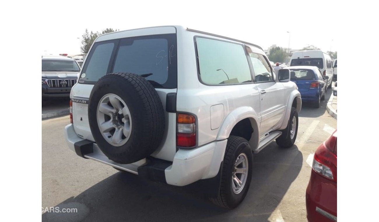 Nissan Patrol Safari Nissan Safari RIGHT HAND DRIVE (Stock no PM 355)