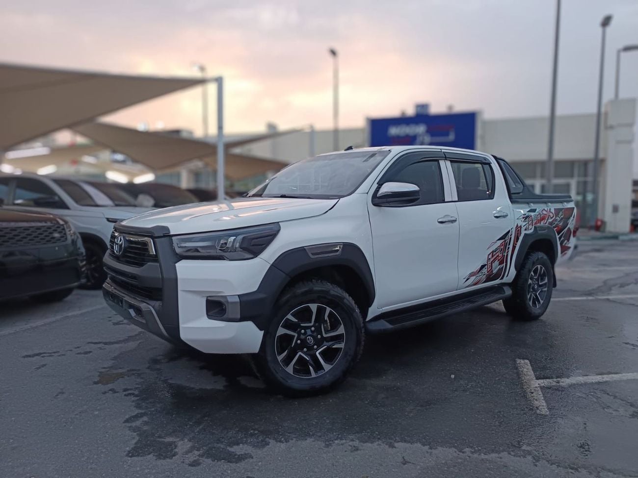 تويوتا هيلوكس TOYOTA HILUX Adventure 2022 V4 best price  Quantities available!!!!!!!!
