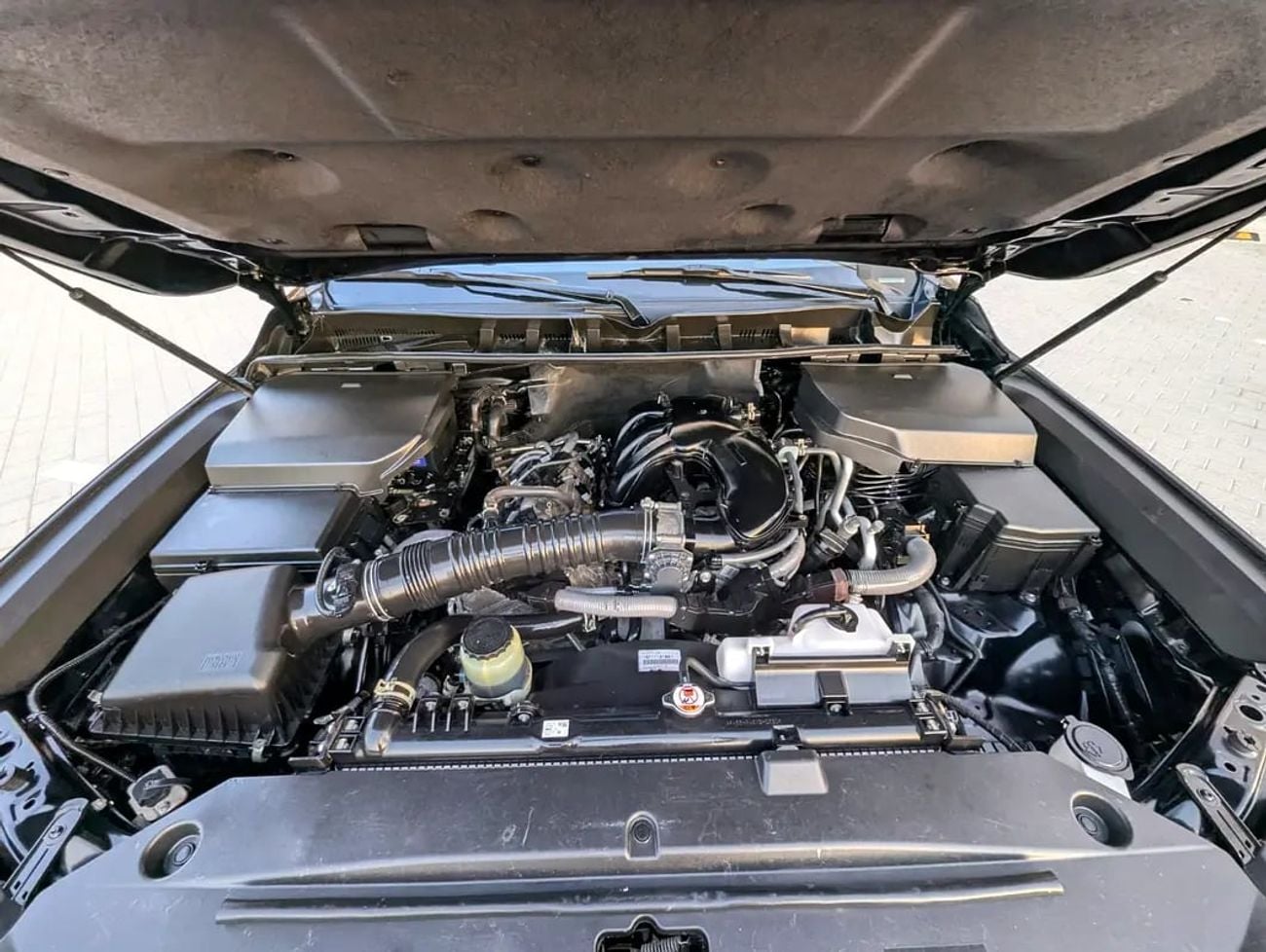 تويوتا لاند كروزر GXR | GCC Specs | V6 4.0L | Luxury &amp; Off-Road Excellence
