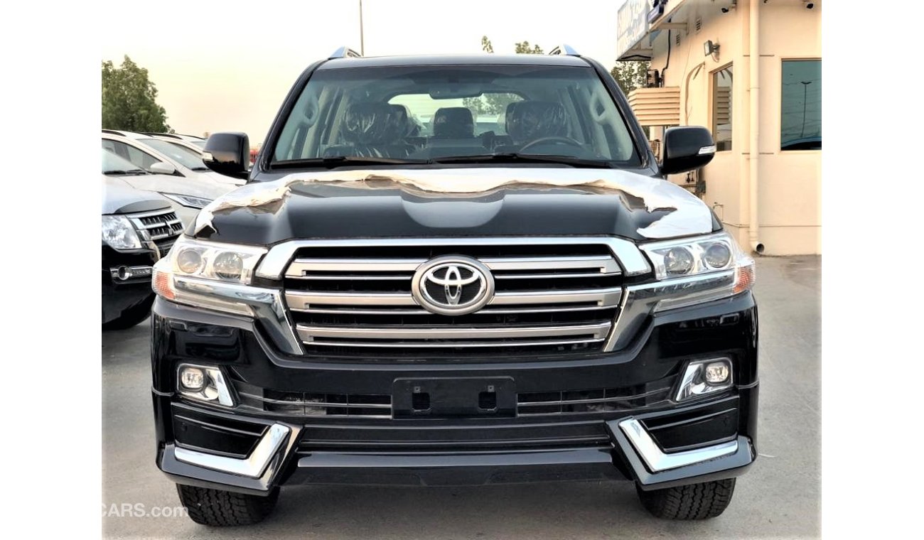 Toyota Land Cruiser GXR,DIESEL,4.5L,V8,SUNROOF,NAVIGATION,BODY KIT,18'' ALLOY WHEELS, FULL OPTIONS,2020MY