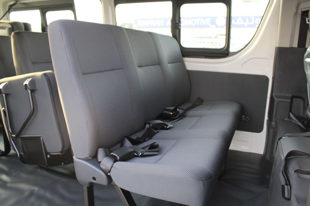 Toyota Hiace TOYOTA HIACE 2.5L DIESEL 15 SEATER HIGH ROOF STD MANUAL