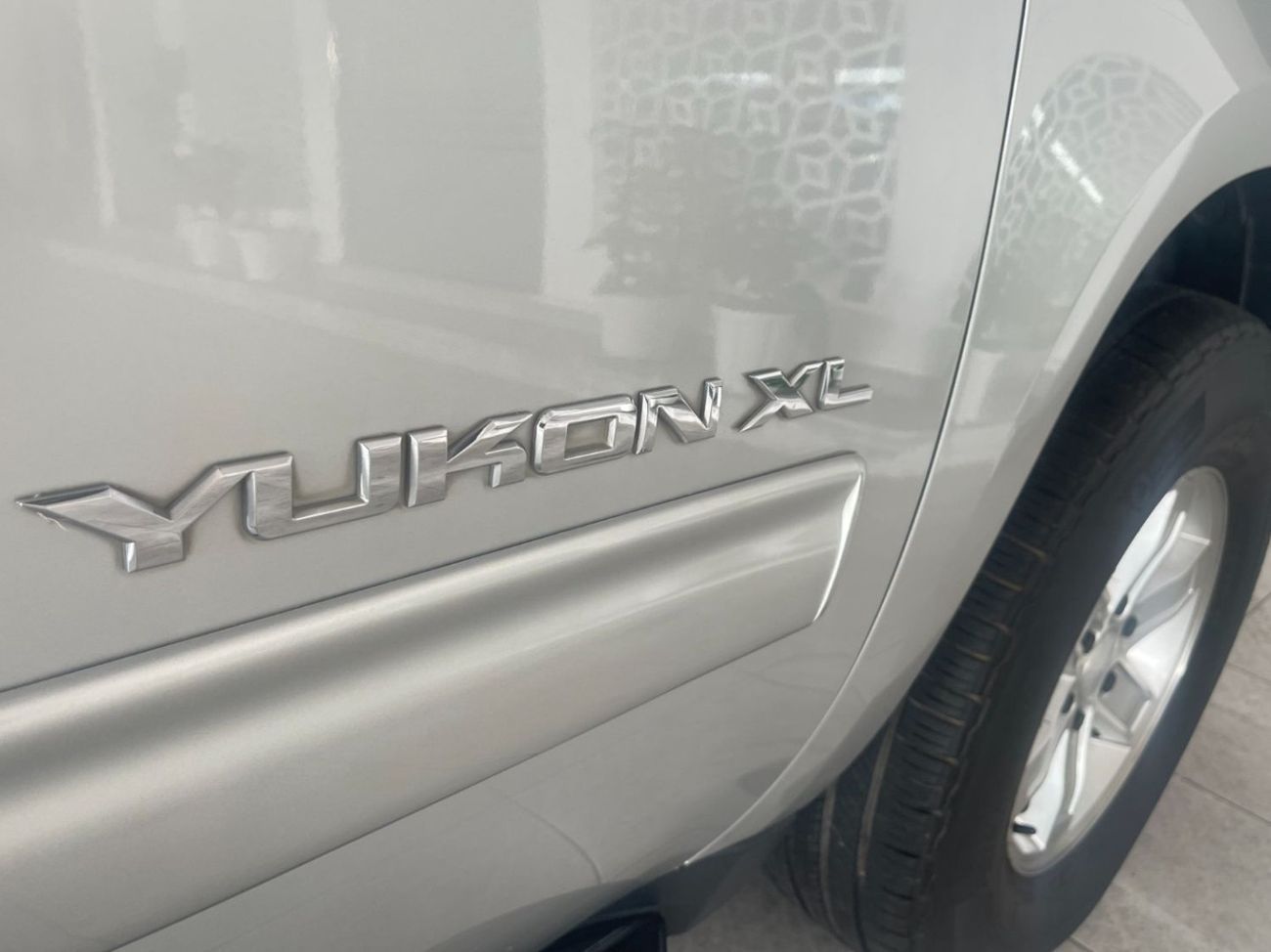 GMC Yukon XL 5.3L-8CYL SUNROOF EXCELLENT CONDITION