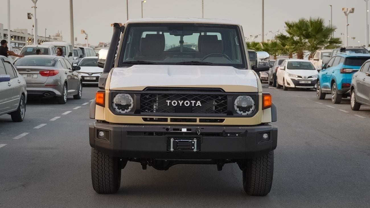 تويوتا لاند كروزر بيك آب TOYOTA LC79 PICKUP D/C LX-Z1 4.0L PETROL V6 A/T FULL OPTION 2025 MODEL