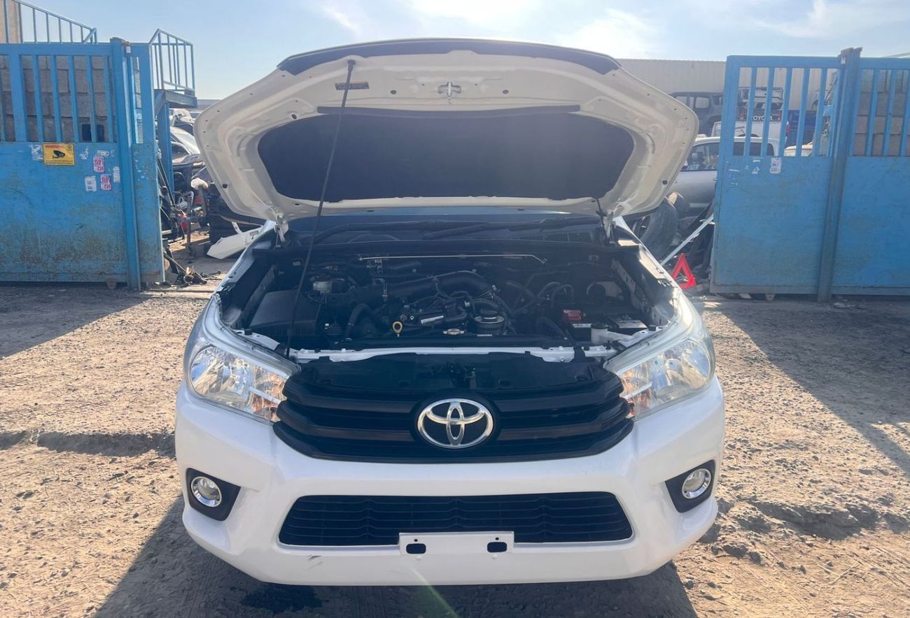 تويوتا هيلوكس RIGHT HAND VEHICLE ONLY FOR EXPORT SINGLE CAB HILUX 2.7 LITER PETROL 2WD