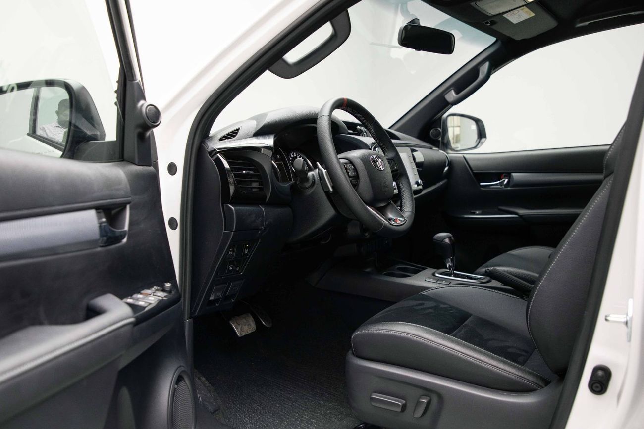 تويوتا هيلوكس 