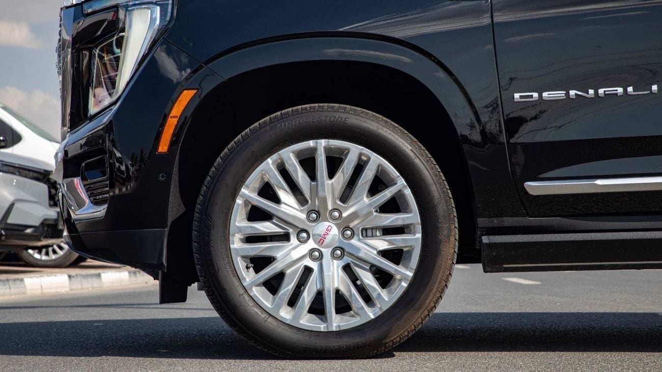 جي أم سي يوكون Denali 6.2L V8 4WD | 2025 | GCC Specs | For Local Registration +10%