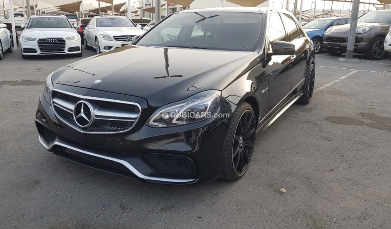 مرسيدس بنز E 350 موديل 2011 محول 2016 حاله ممتازه من الداخل والخارج فل  مواصفات كراسي جلد ومثبت سرعه وتكييف خلفي ونظا