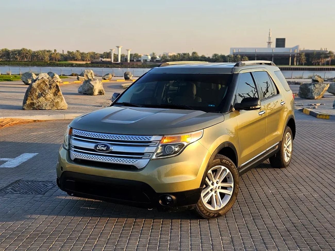فورد إكسبلورر GCC Premium Condition 7 Seater SUV