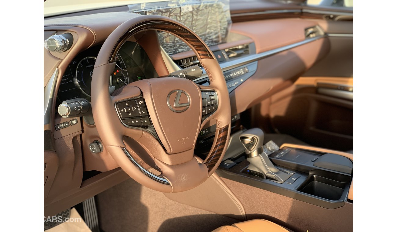 Lexus ES350 V6 MY2021 4 Cameras / Panoramic Sunroof