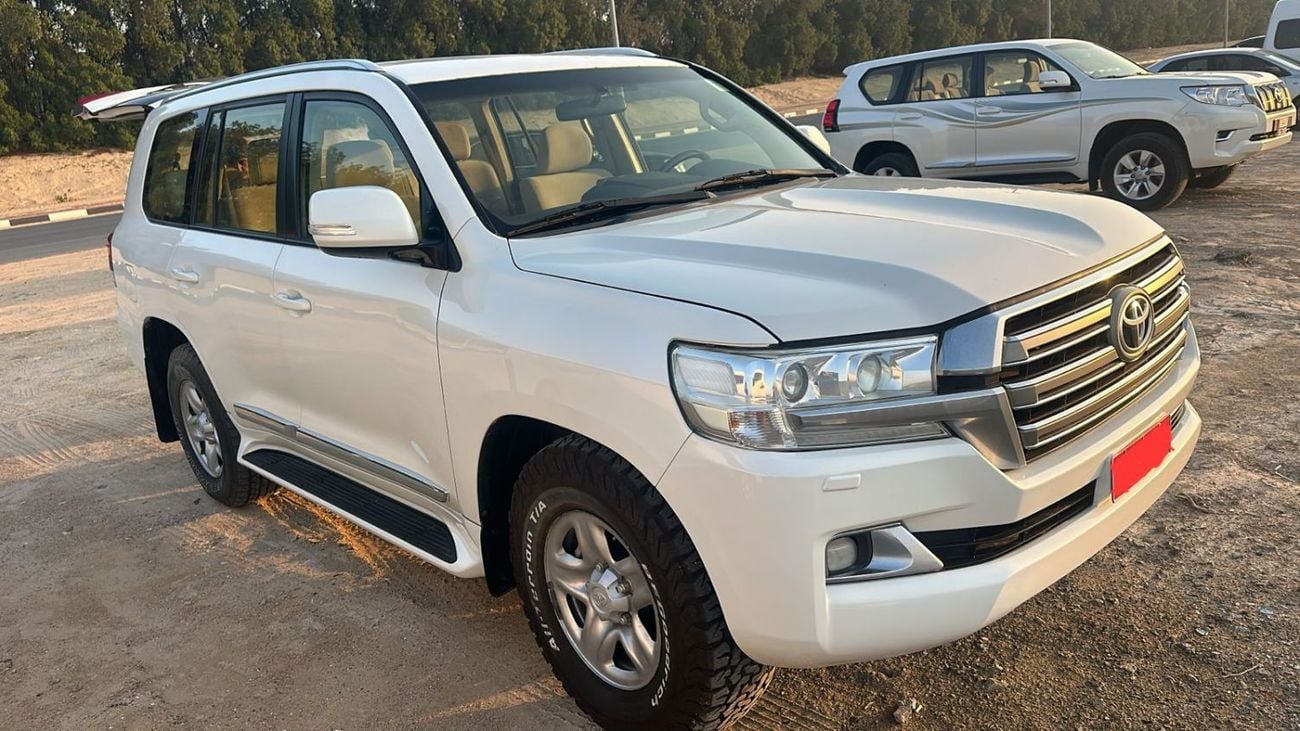 Toyota Land Cruiser GXR-4.5L-Diesel-LHD-Automatic-4wd-GCC specs-8 Cylinders-8 Seats-5 Doors