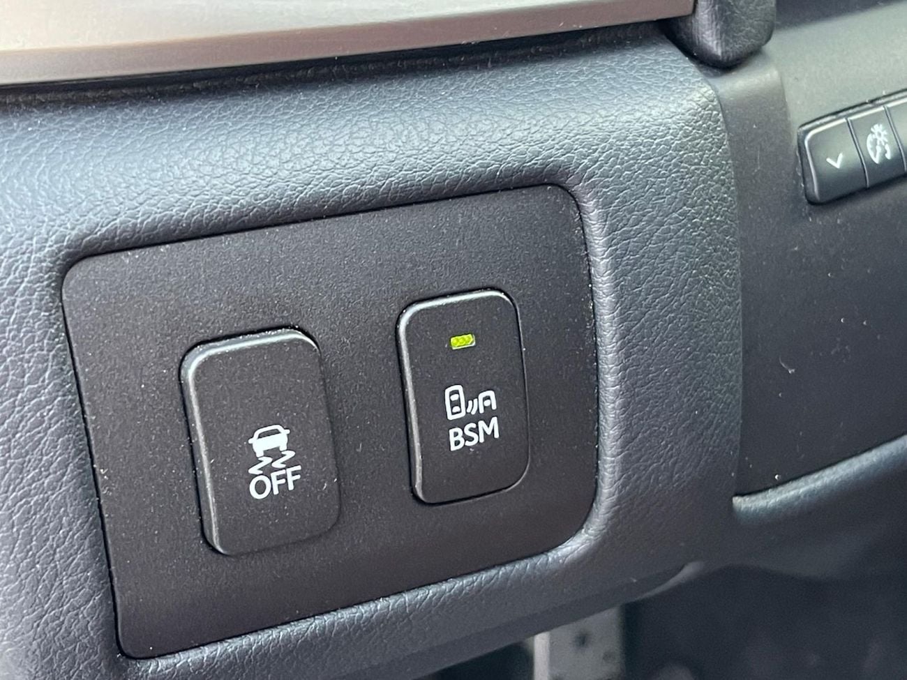 لكزس GS 350 بلاتينوم F-SPORT / 8 سرعات / دفع خلفي / مواصفات كاملة